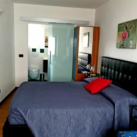 Rose Bed & Breakfast