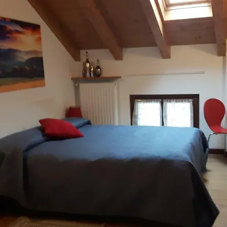 Rose Nocleg ze śniadaniem 3*